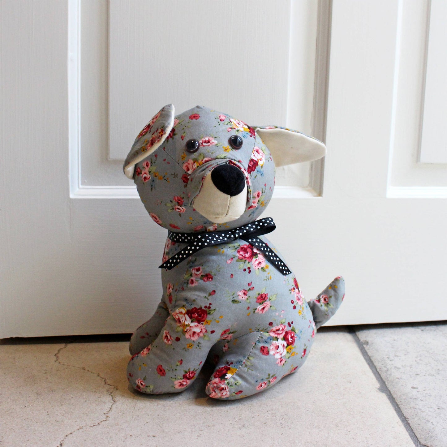 Riva Home - Floral Dog Novelty Door Stop Grey - Grey / One Size
