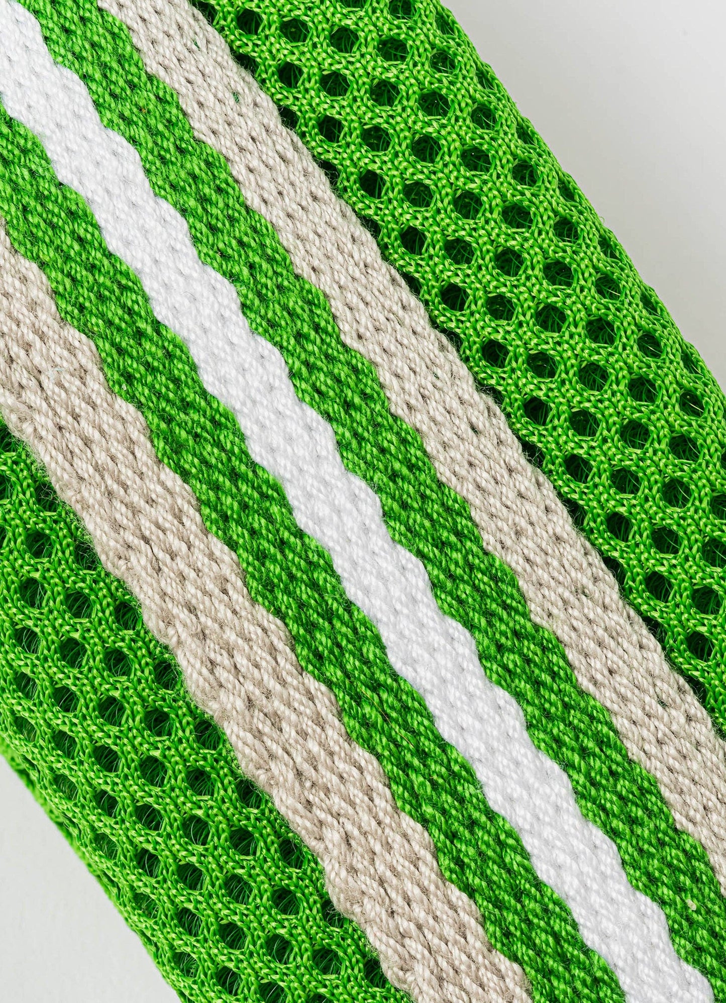Hugo & Hudson - Easy Walk V Dog Harness - Green - 3