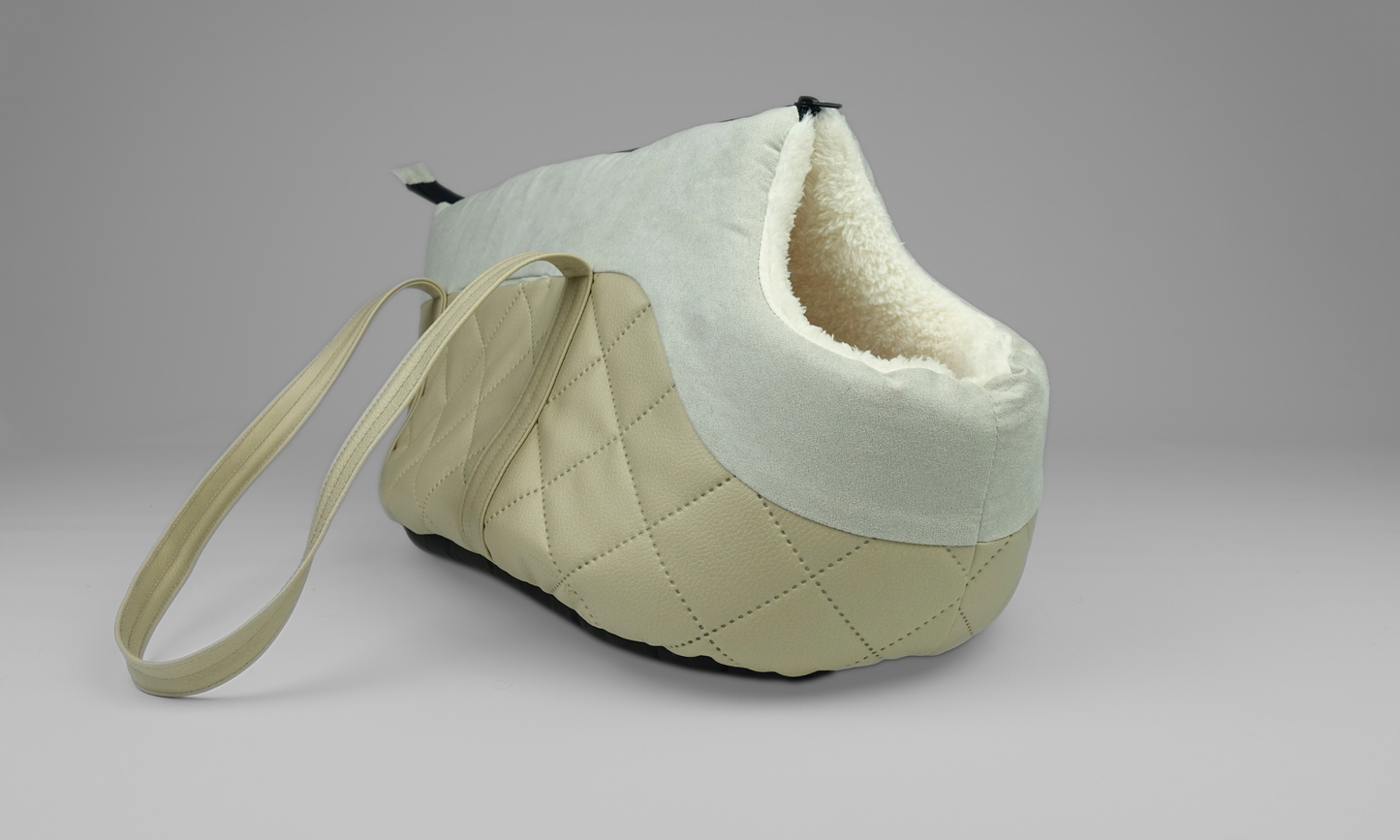Hillfoot & Paws - Luxury Pet Travel Carrier - Cream