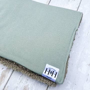 Hetty and Huxley - Mint and Grey Pet Blanket - Medium