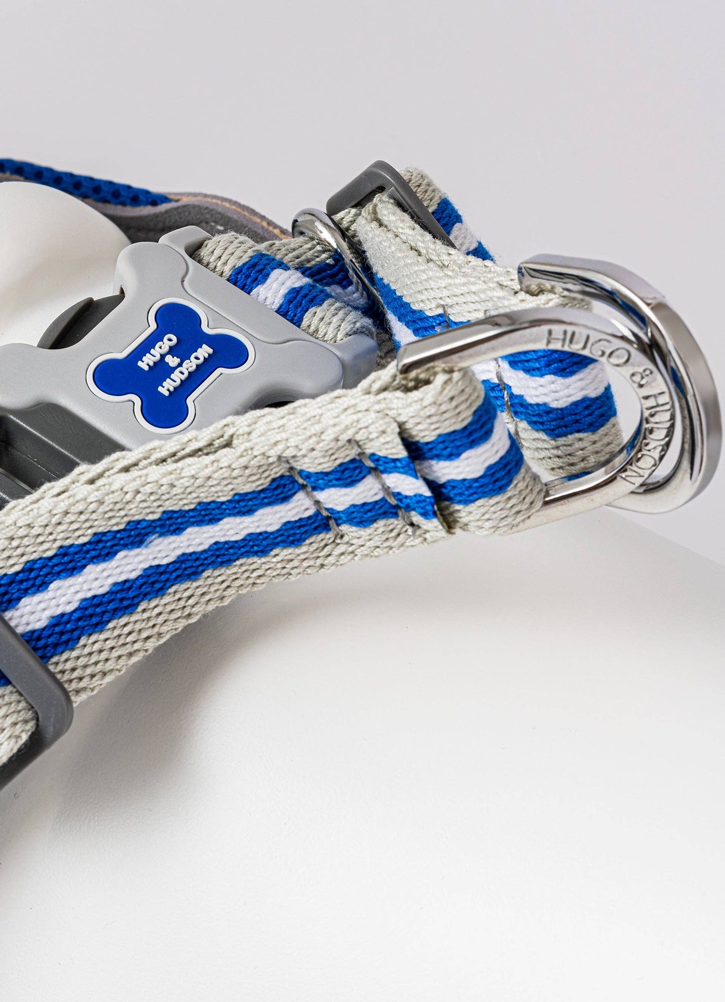Hugo & Hudson - Easy Walk V Dog Harness - Royal Blue - 2