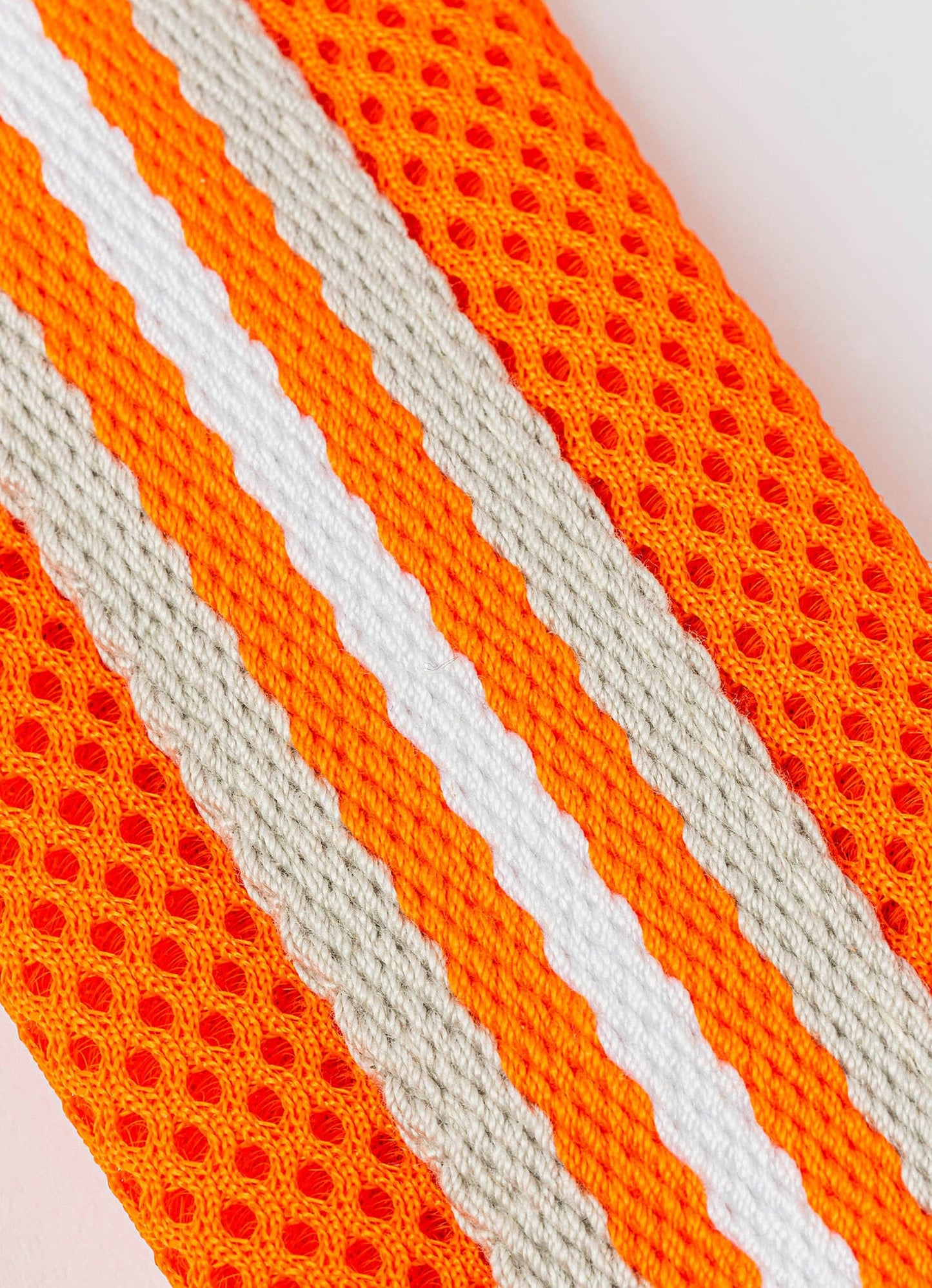Hugo & Hudson - Easy Walk V Dog Harness - Orange - 7
