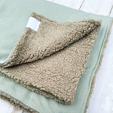 Hetty and Huxley - Mint and Grey Pet Blanket - Medium